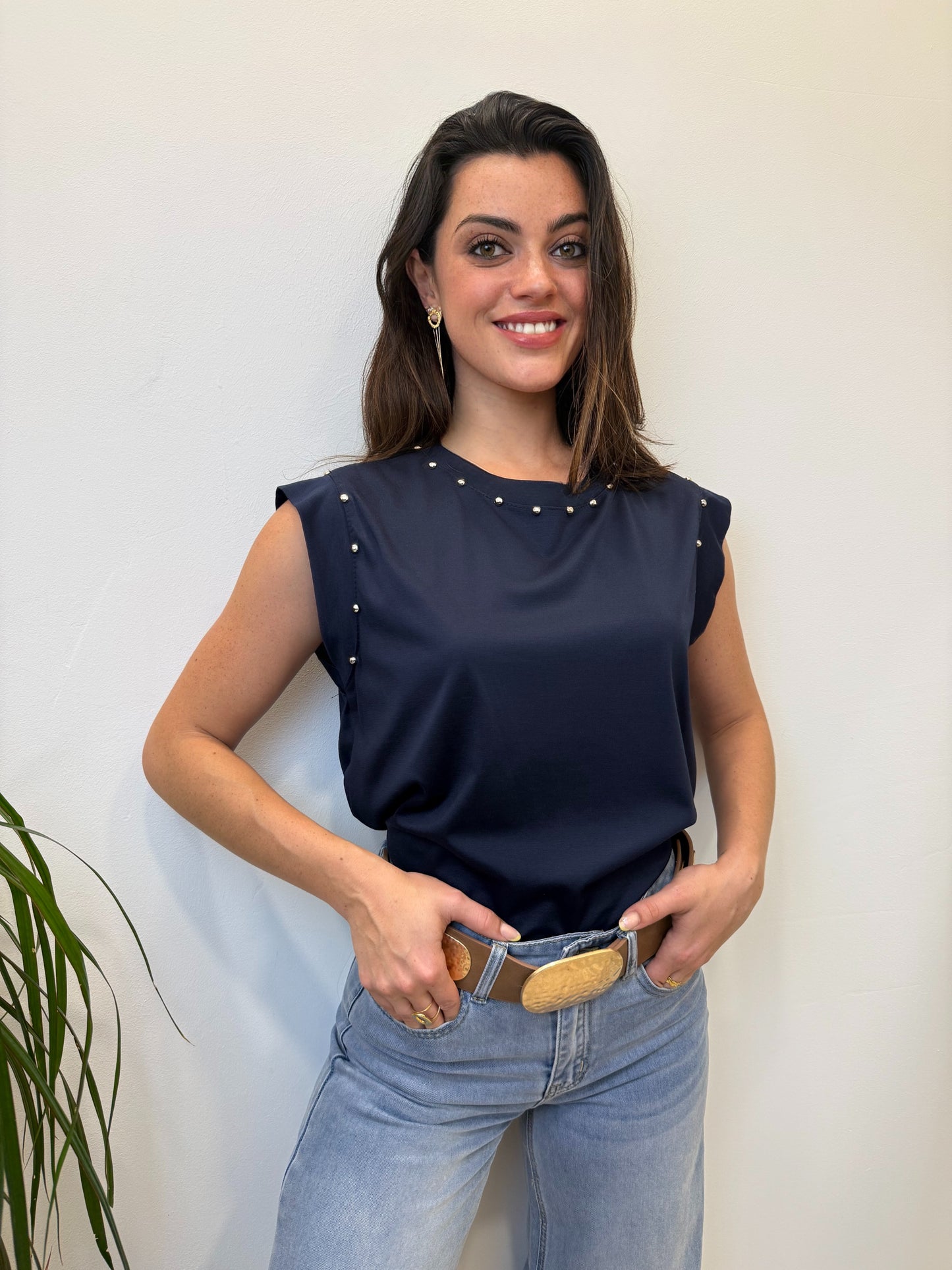 Camiseta Básica Tachas